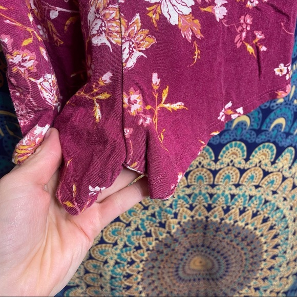 🦋5/20$🦋 Art Class floral romper - Picture 3 of 10